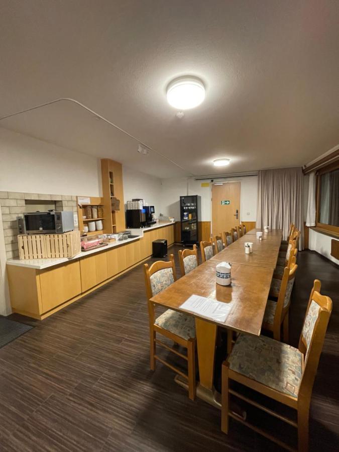 Visperblick 24-7 Parkplatz Und Fruehstueck Inkl Lodge Ausserberg